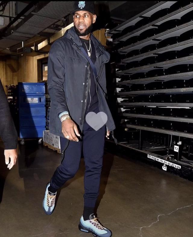 孔蒂比赛中指责小法让科莫球员假摔：你们是故意这么做的吗（孔蒂赛中质问小法：是否指使科莫球员假摔？）