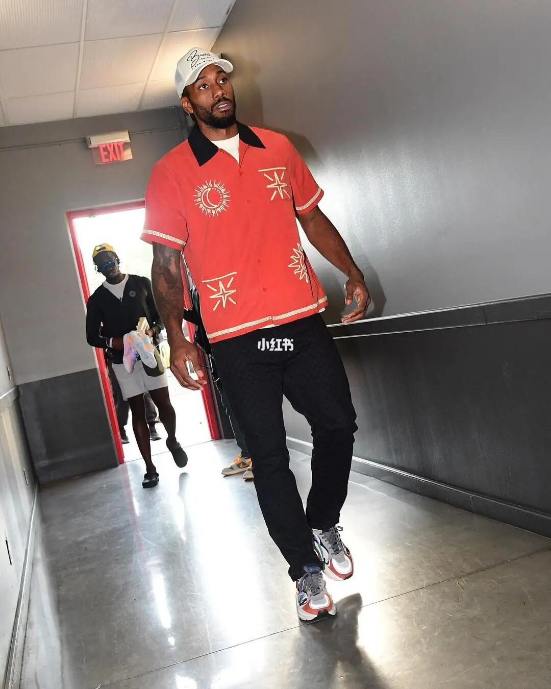 懂球帝足协杯冠军海报：国安是冠军！（懂球帝发布足协杯夺冠海报：国安加冕冠军！）