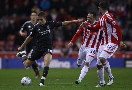 太关键！约基奇丢球反抢被吹犯规 掘金挑战成功改戈贝尔犯规&6犯（关键判罚！约基奇丢球后反抢被判犯规，掘金挑战成功改判戈贝尔第6犯）