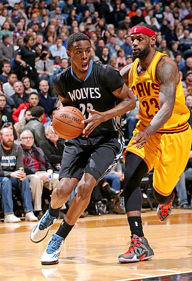 卡卢卢：斯帕莱蒂要求很高；我们可以随时切换三后卫或四后卫（卡卢卢：斯帕莱蒂要求严格，我们能随时在三后卫与四后卫之间切换）