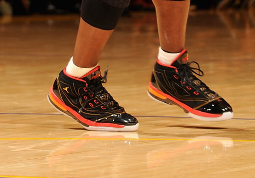 疯狂的足球：米兰门神迈尼昂的盘带合集（AC米兰门神迈尼昂盘带集锦：门将的华丽脚法）