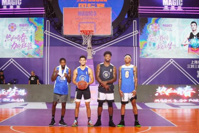 雷诺的篮球之路：从欧洲到NBA的跨越（雷诺的篮坛征程：由欧洲走向NBA）