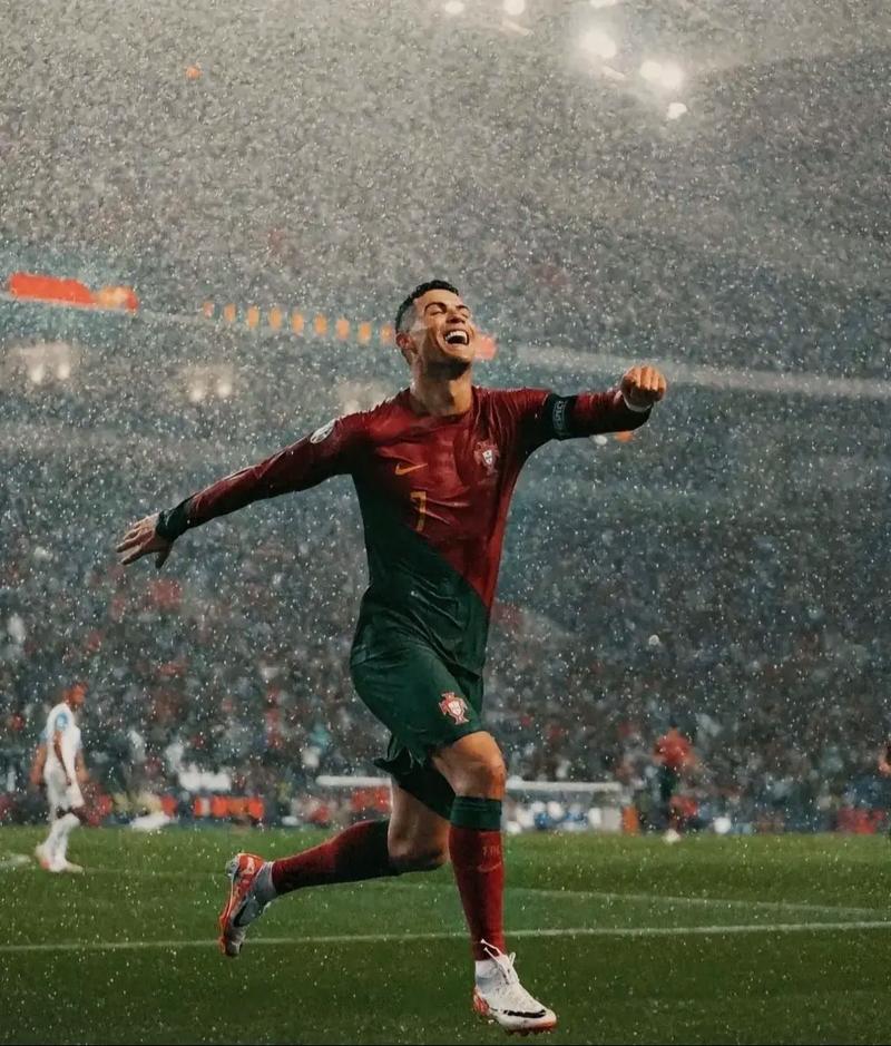 东体：申花有3名外援合同到期，与广岛一战是最后机遇（东体：申花三外援合同将满 对广岛之战或为最后机会）