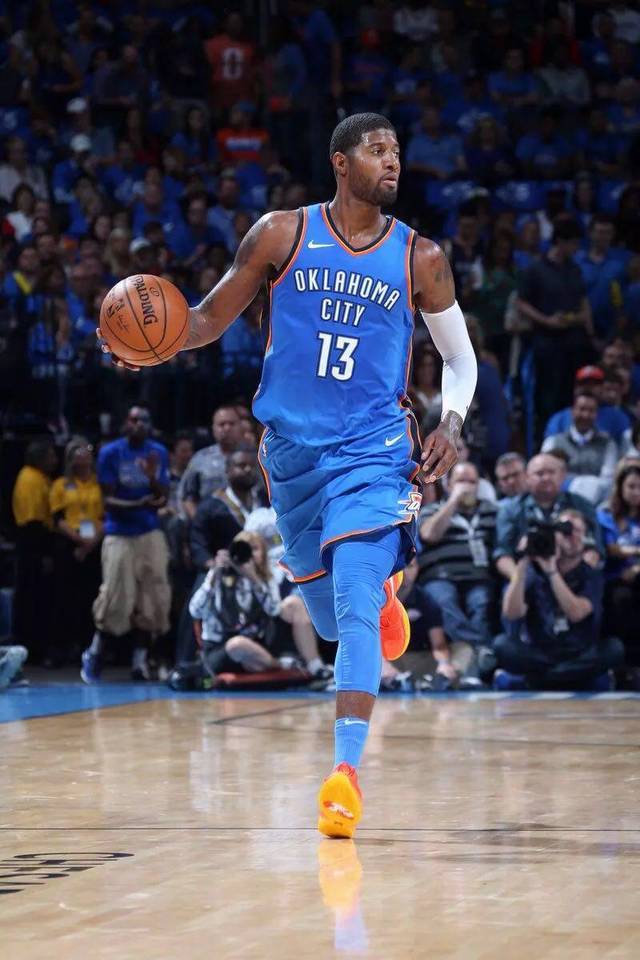 凯夫伦：圣诞节我要送我哥尤文球衣，尤文是意大利最佳俱乐部（凯夫伦：圣诞节准备送哥哥一件尤文球衣，在我心中尤文是意大利最佳俱乐部）