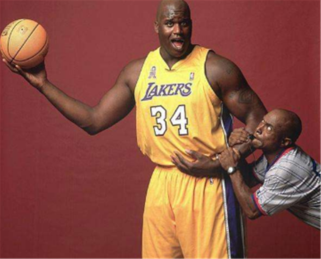 埃弗拉：希望英格兰球迷别再唱足球要回家了，感觉像是诅咒（埃弗拉建议英格兰球迷别唱“足球要回家”，称这像是一种诅咒）