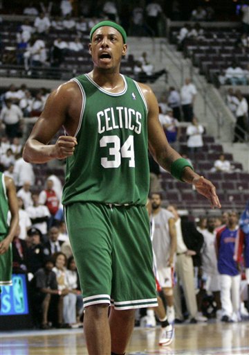 穆帅：我坚信我们还没出局；今天裁判很有风格但水平不高（穆帅：我们尚未出局；今夜裁判有风格但水准一般）