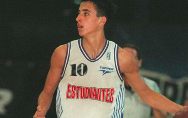 猛龙尼克斯NBA杯赛前上脚亮点纷呈（猛龙与尼克斯NBA杯赛前球鞋上脚看点十足）