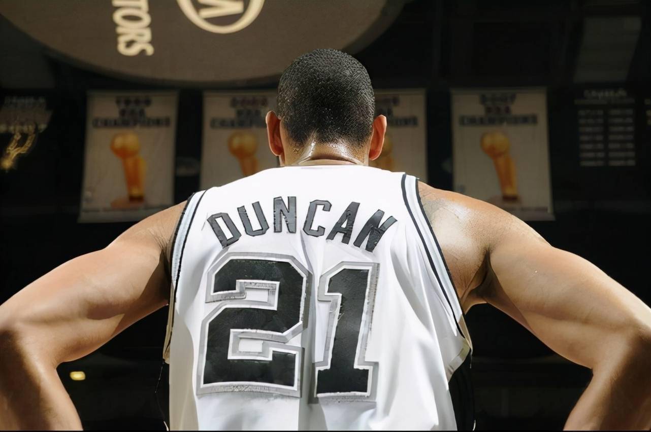 掘金上次有约基奇之外的四人同砍20+还是在2014年（掘金上回除约基奇外四人齐破20分，已是2014年）