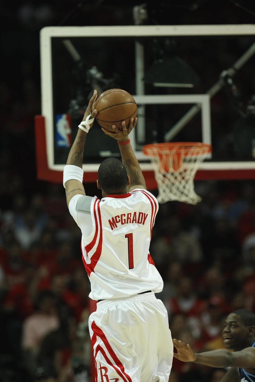 都够铁的！同曦半场三分球20中3&命中率15% 广东17中4&命中率24%（半场三分集体哑火：同曦20投3中15%，广东17投4中24%）