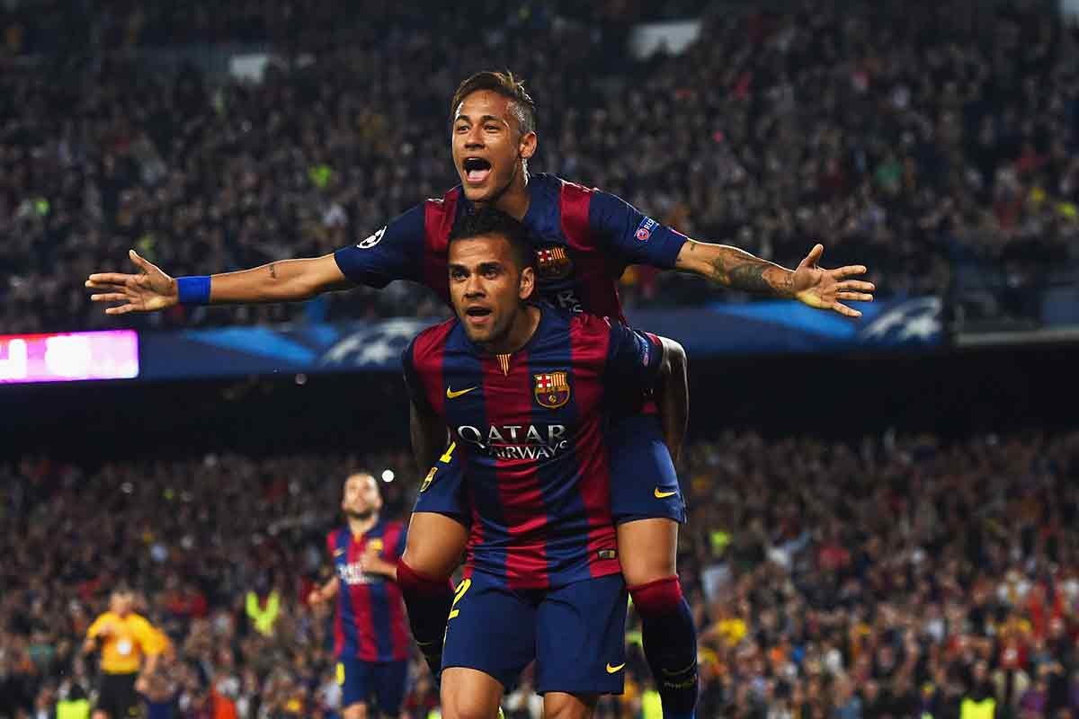 马刺与雷霆半场激战，马刺以9分优势领先（半场战罢，马刺暂以9分领先雷霆）