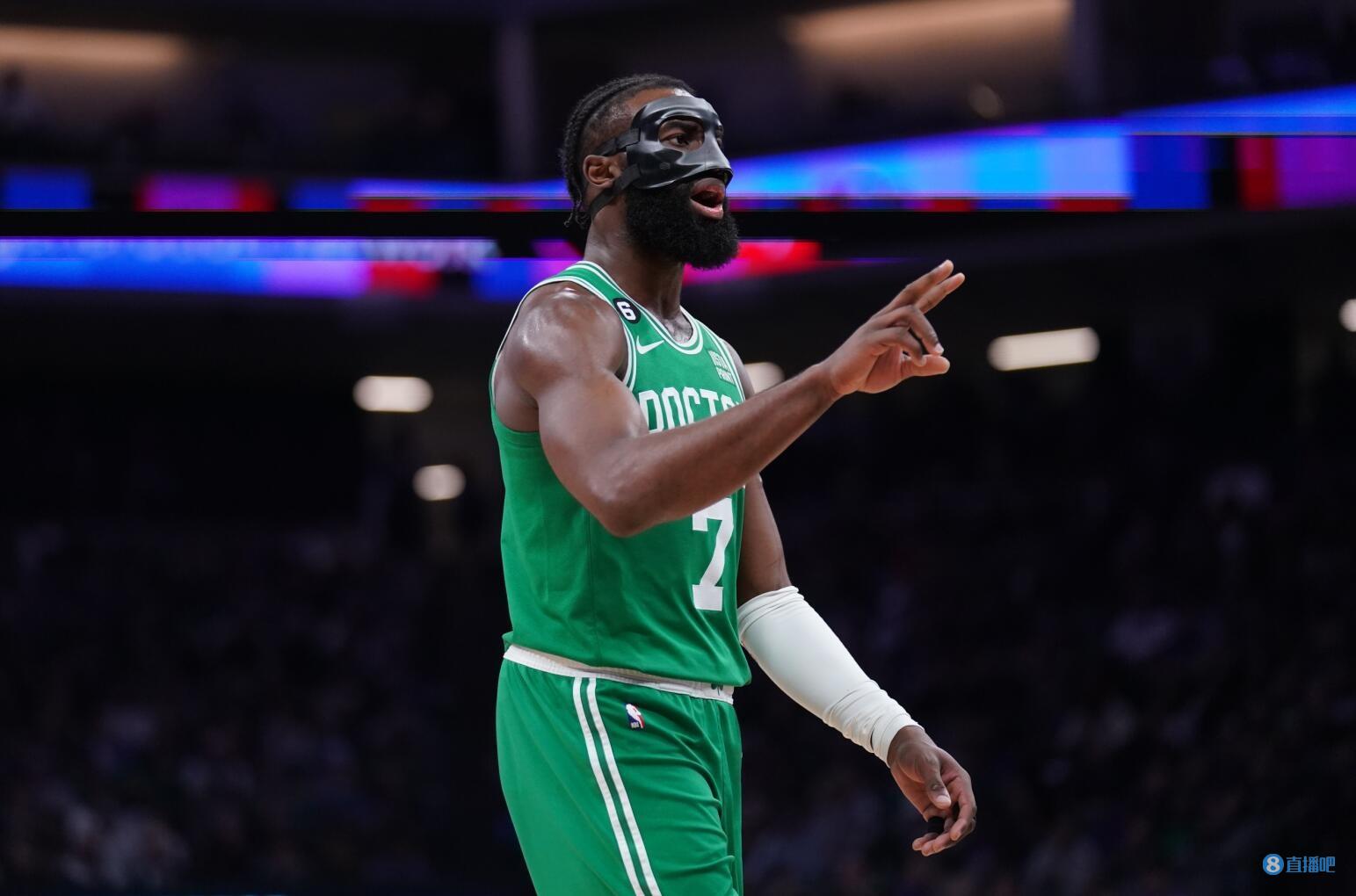 请不要在文艺演出中插播世界杯抽签（文艺演出请勿穿插世界杯抽签）