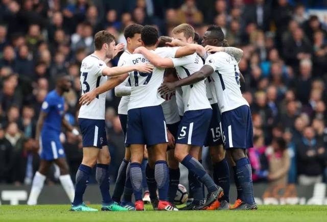 【壁纸】——居莱尔（居莱尔主题壁纸）